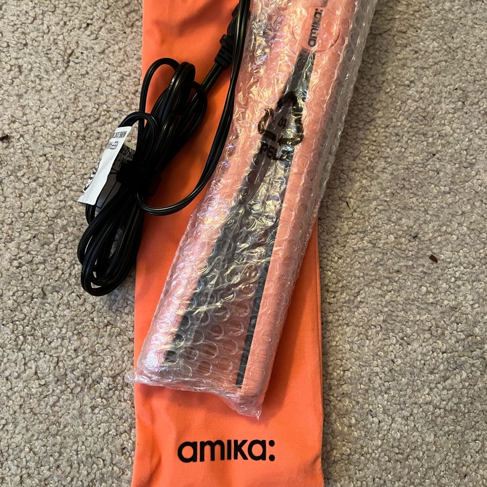Amika Limited Edition Strand Perfect Ceramic Styler